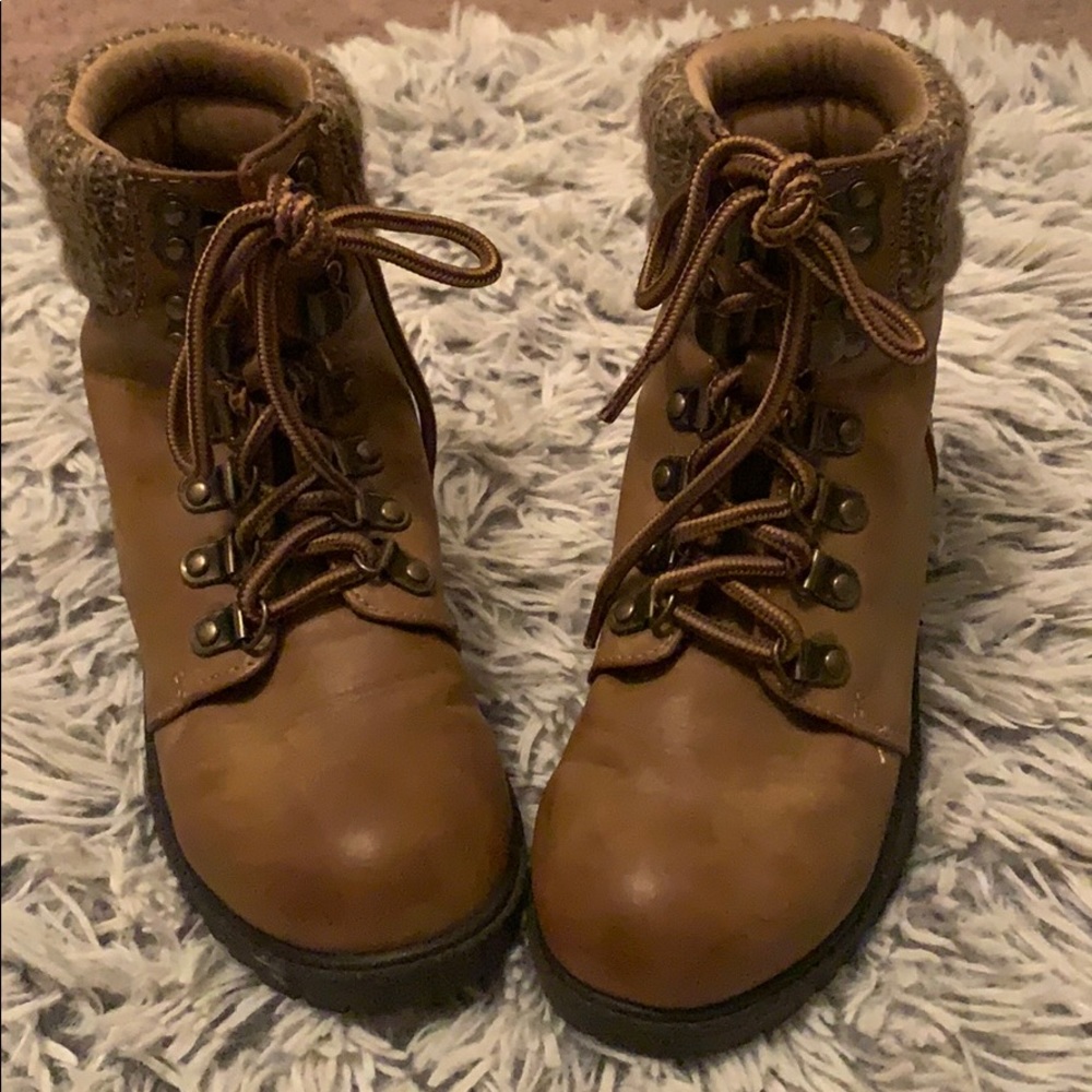 Mia kids gently used boots size 13 kids